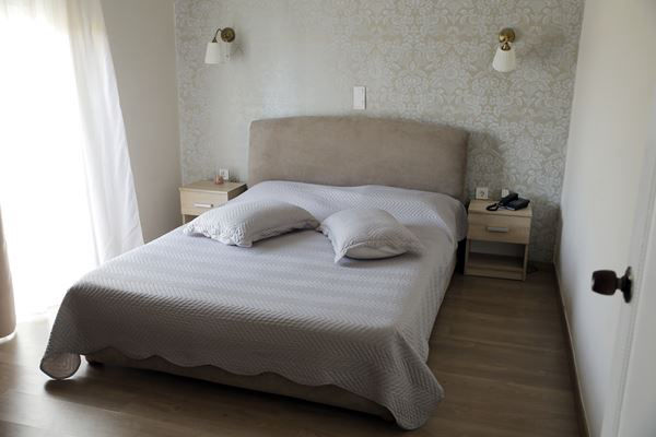 Κρεβάτι hotel anesi